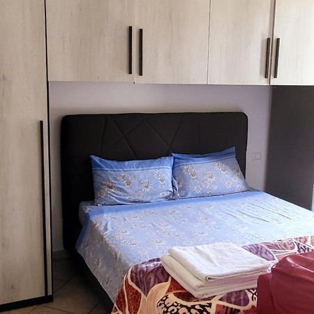 Casa Manzoni Lägenhet Novara Exteriör bild