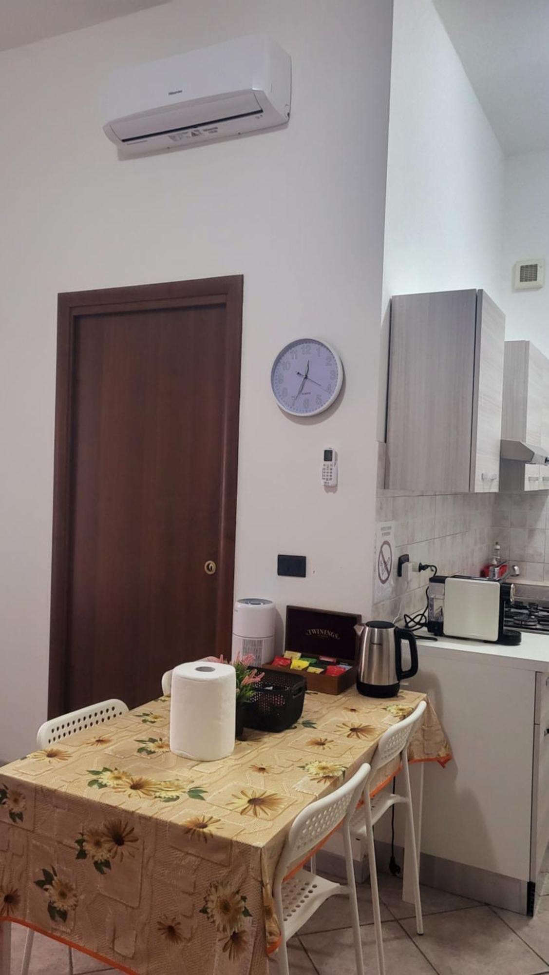 Casa Manzoni Lägenhet Novara Exteriör bild
