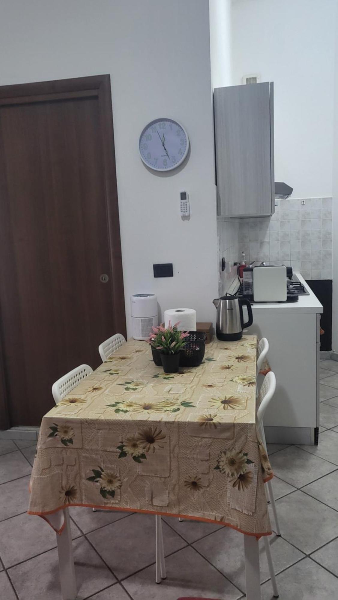Casa Manzoni Lägenhet Novara Exteriör bild