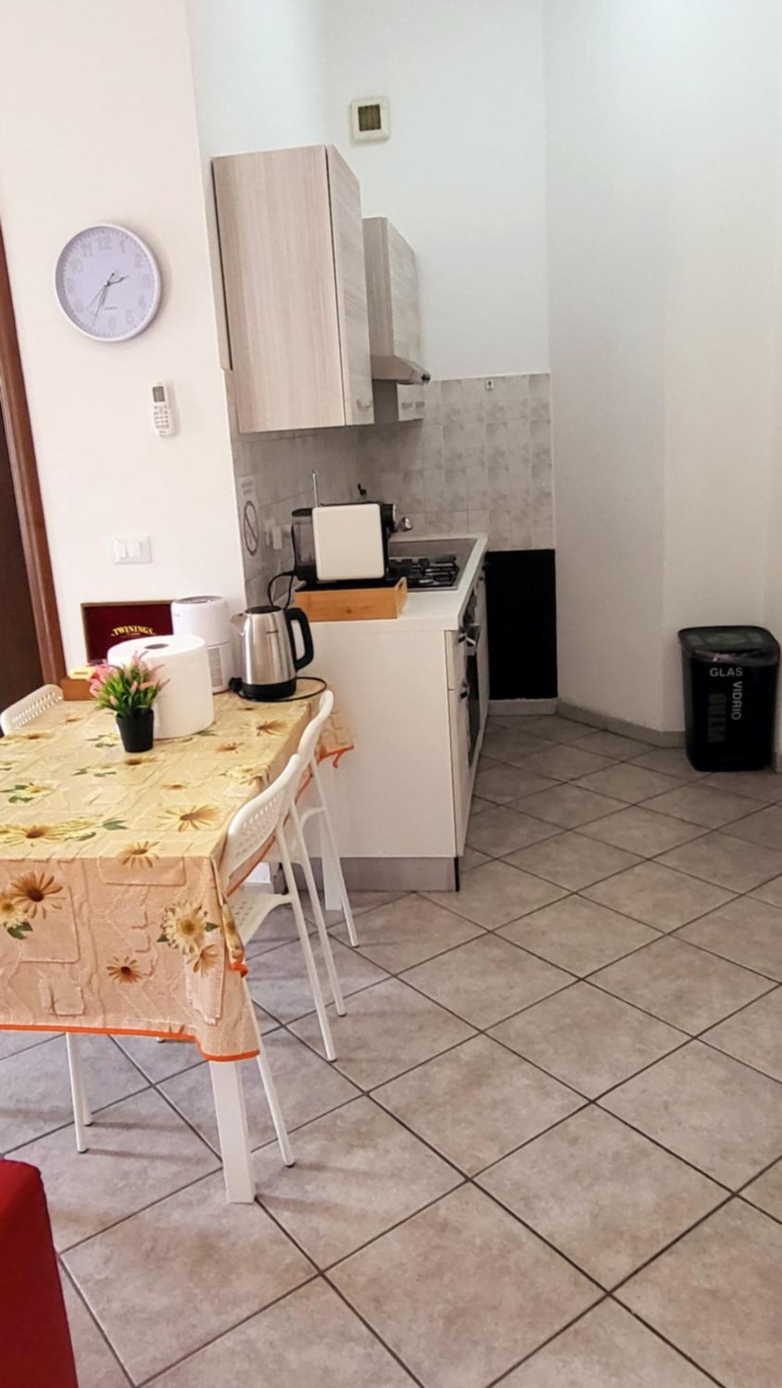 Casa Manzoni Lägenhet Novara Exteriör bild